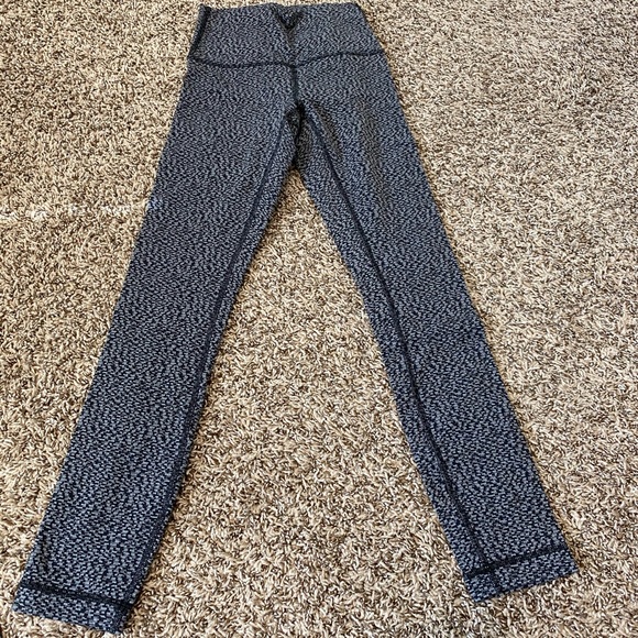 Lululemon High Times Leggings - Picture 1 of 3